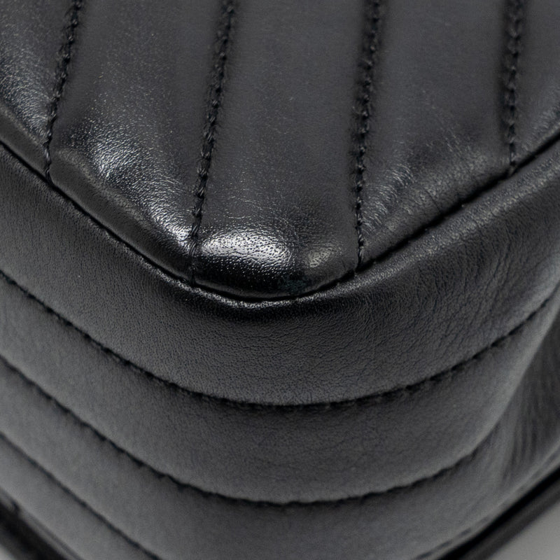 Chanel Chevron Flap bag lambskin black LGHW