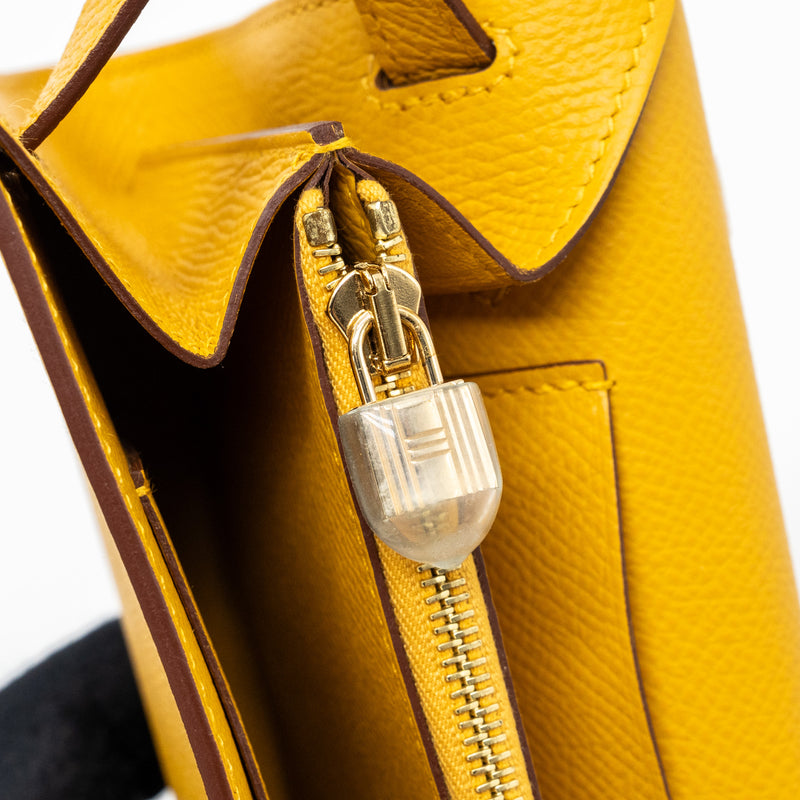 Hermes kelly to go epsom jaune amber GHW stamp Z