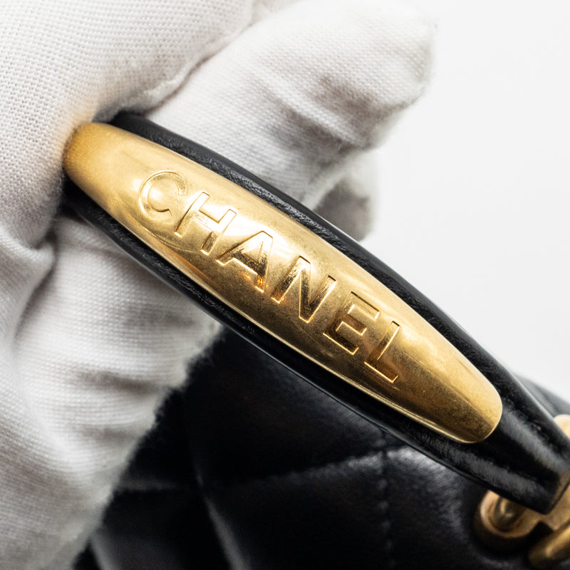 Chanel 22B Top Handle Mini Flap Clutch Lambskin black GHW (Microchip)