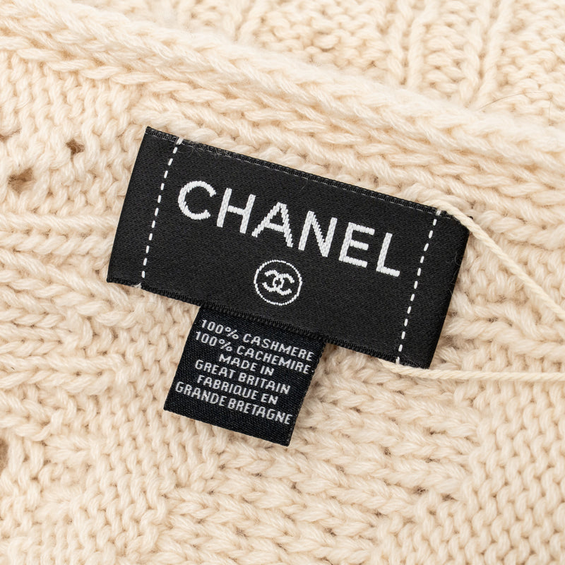 Chanel CC Logo Sock Slipper &Blanket Travel Set Cashmere Cream Knit