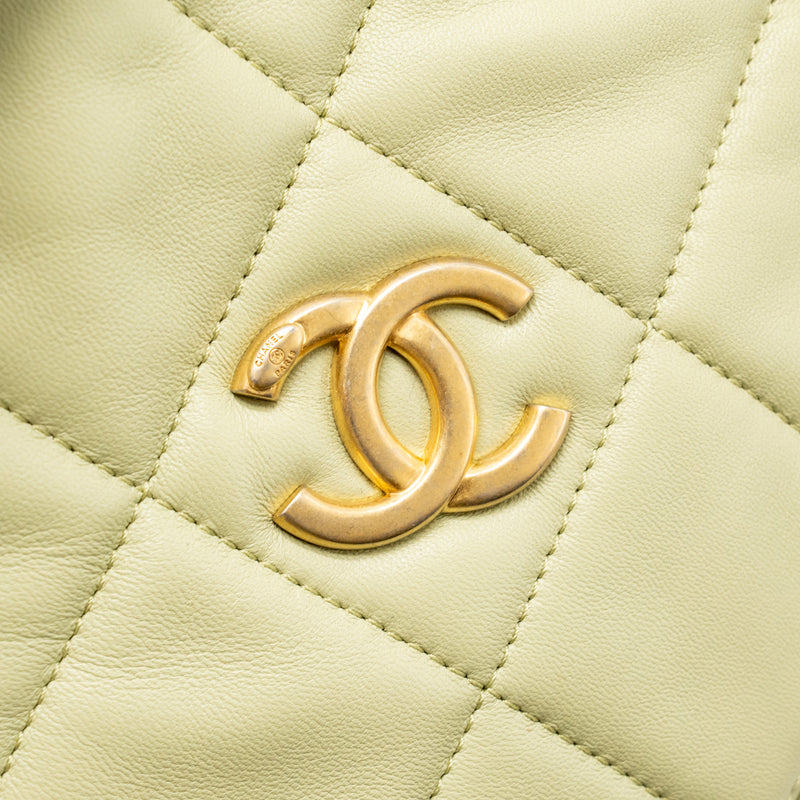 Chanel 20a Diamond Shape Crossbody Bag Quilted Lambskin Light Green GHW