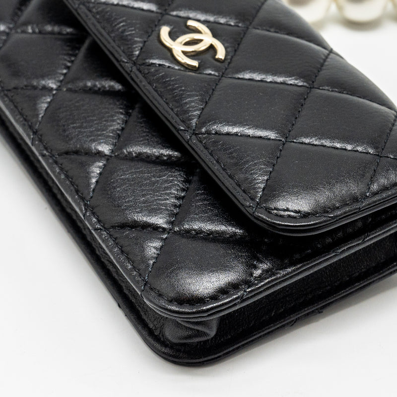 Chanel CC Logo Clutch with Giant Pearl Chain Lambskin Black LGHW
