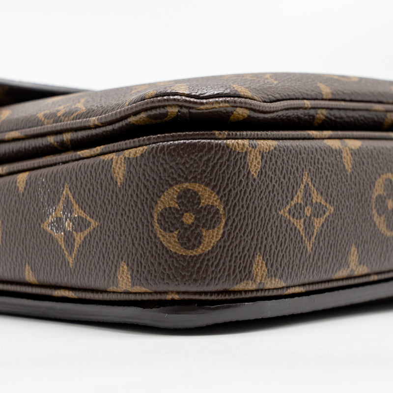LOUIS VUITTON Pochette Metis Monogram Canvas GHW