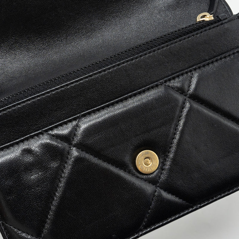 Chanel 19 wallet on chain lambskin black multicolor hardware (microchip)