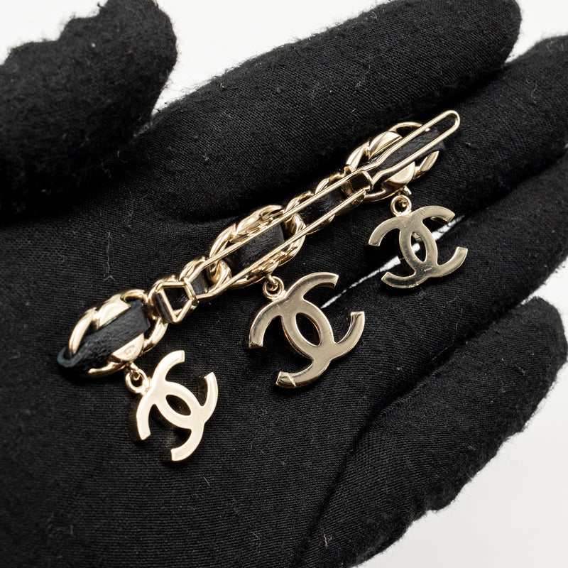 Chanel CC drop hair clip black / light gold tone