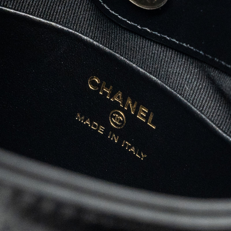 Chanel 24C mini 31 clutch with chain shiny calfskin black LGHW (microchip)