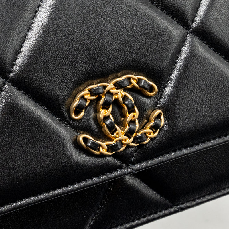Chanel 19 Wallet on Chain Lambskin Black Multicolour Hardware