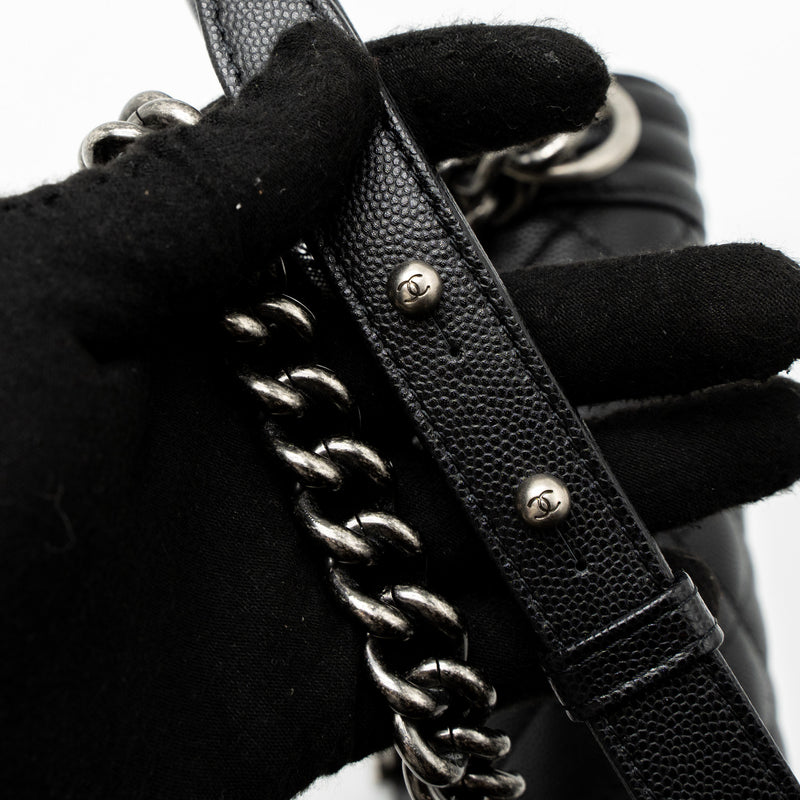 Chanel Small Boy Bag Caviar Black SHW (Microchip)