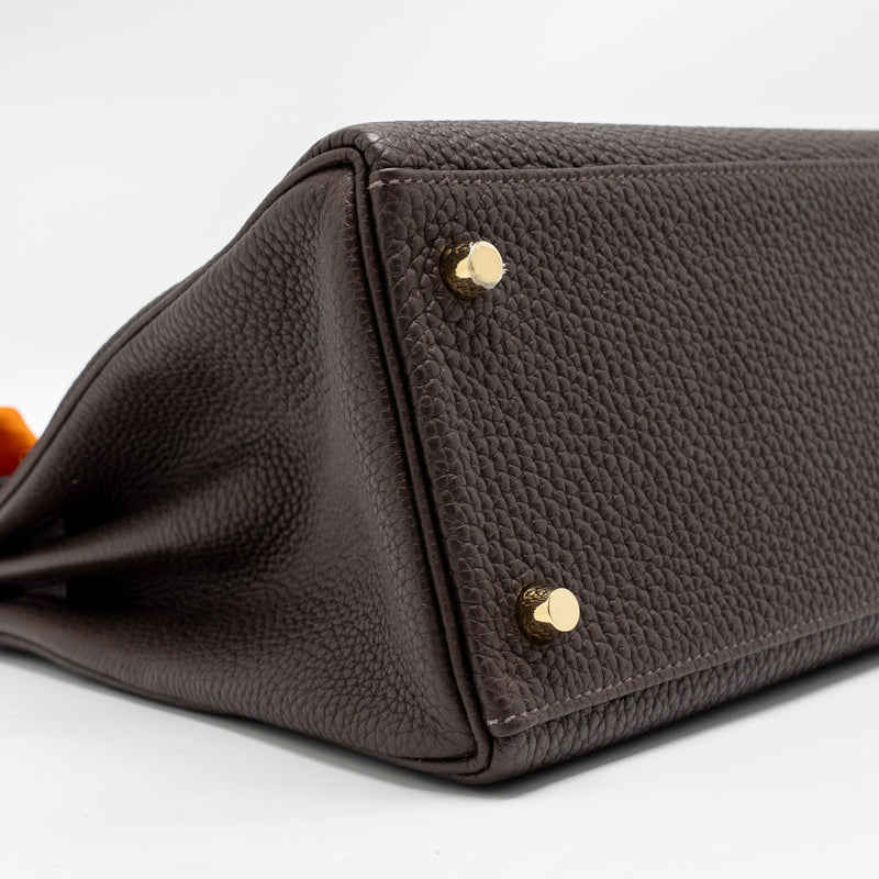 Hermes Kelly 28 Togo Chocolate GHW Stamp Y