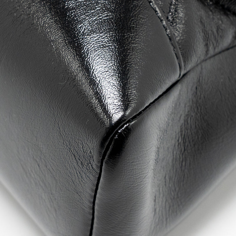 Chanel medium 31 bag shiny lambskin Black LGHW (microchip)