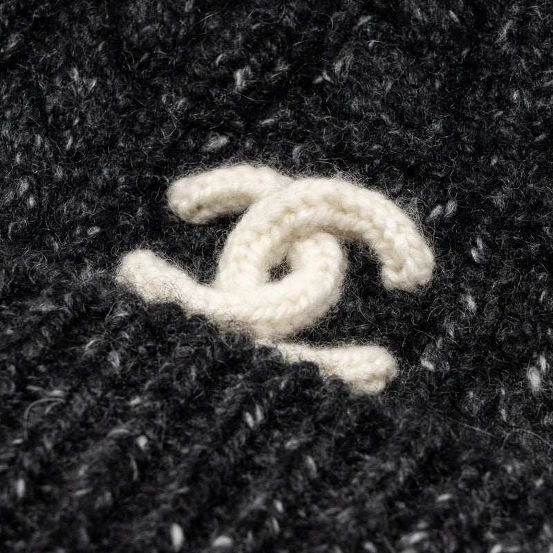 Chanel 26A CC Beanie Cashmere Black/White