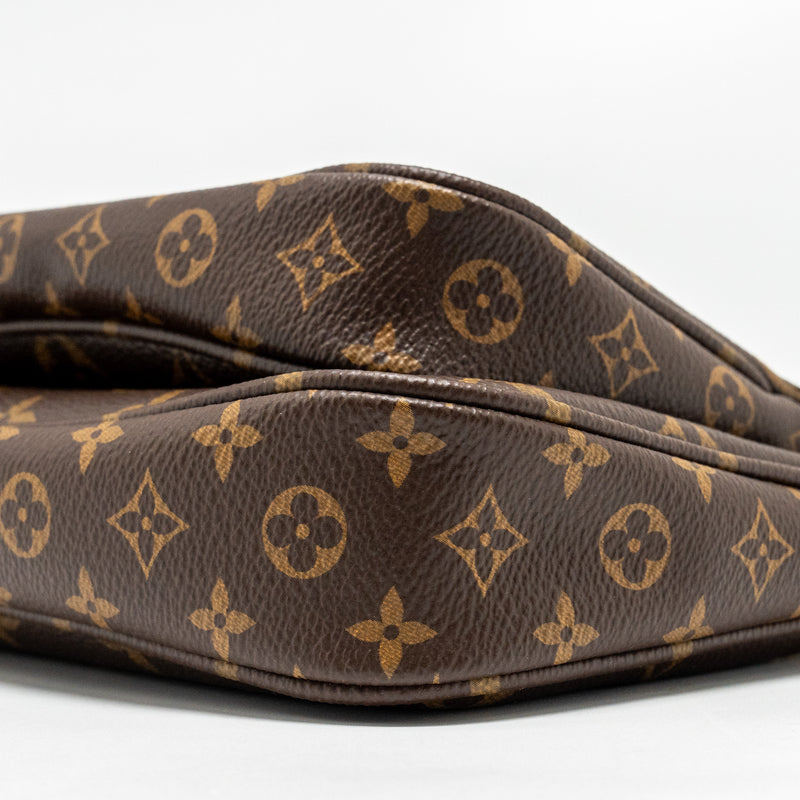 Louis Vuitton Multi Pochette Accessoires Monogram Canvas GHW