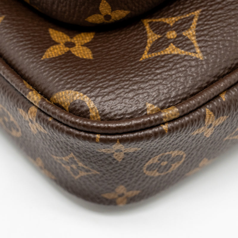 Louis Vuitton Multi Pochette Accessoires Monogram Canvas GHW