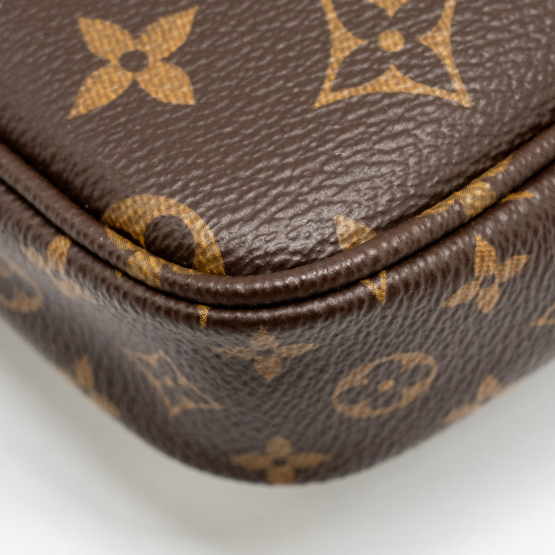 Louis Vuitton Multi Pochette Accessoires Monogram Canvas GHW