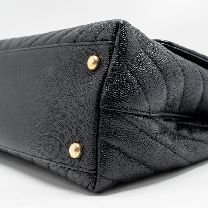 Chanel Medium Chevron Coco handle caviar black GHW
