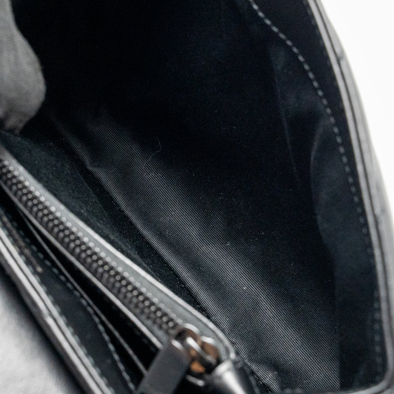 Saint Laurent/YSL Medium Loulou Shoulder Bag Calfskin So Black