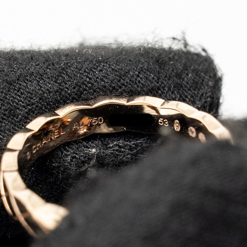 Chanel size 53 coco crush ring mini version quilted motif beige gold