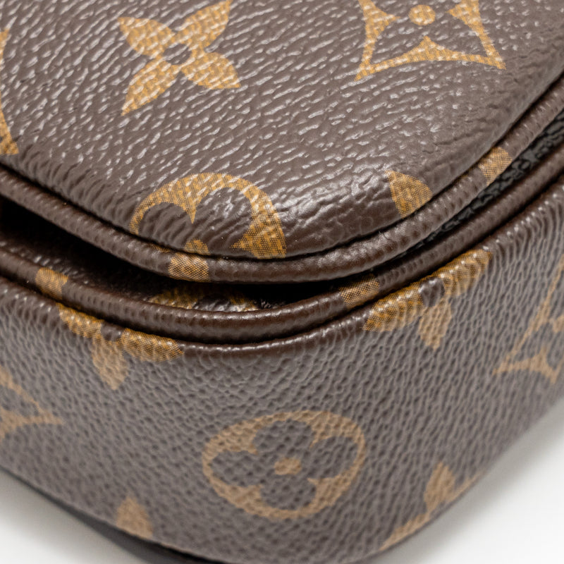 Louis Vuitton Pochette Metis monogram Canvas GHW
