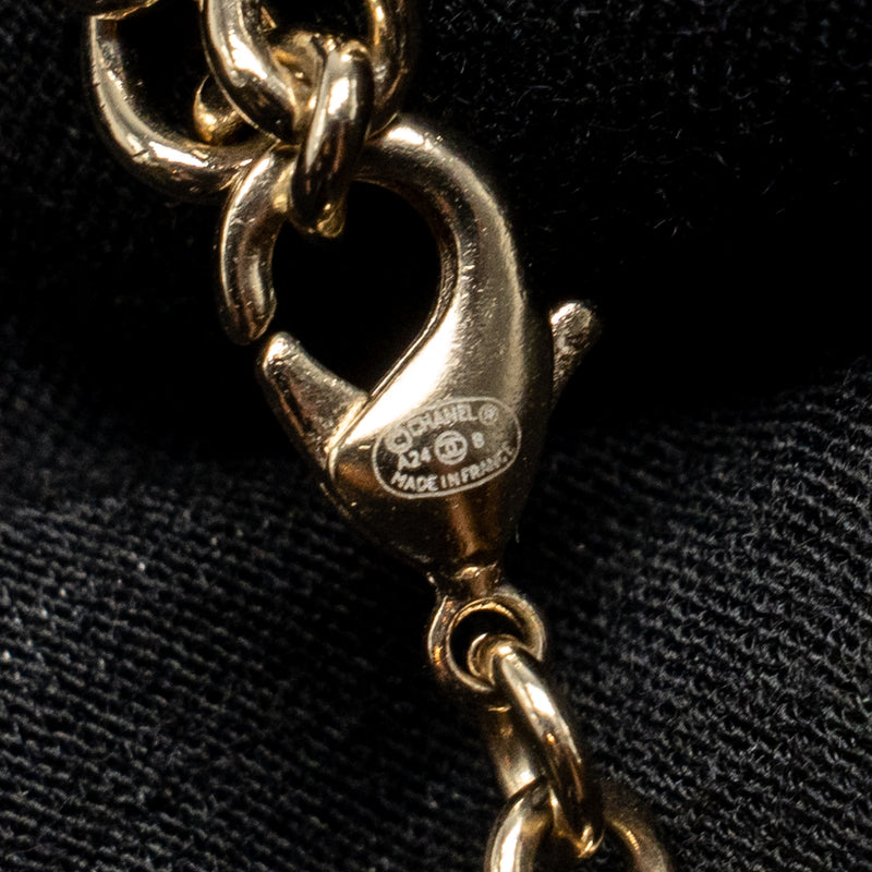 Chanel CC logo 14 motif necklace light gold tone