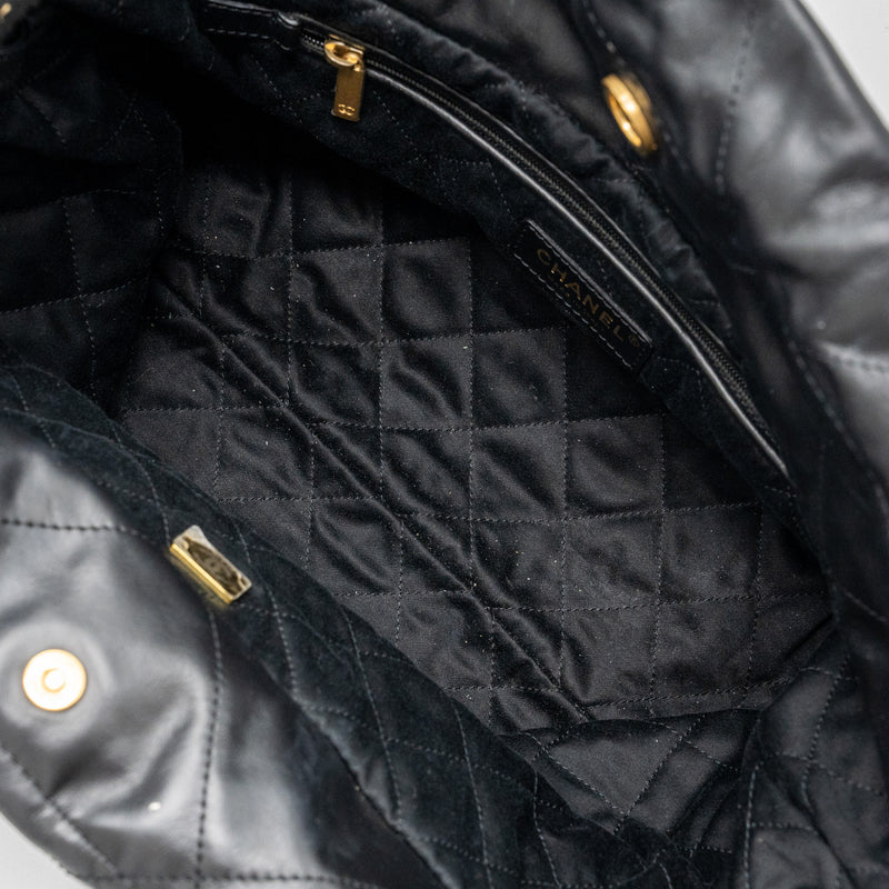 Chanel medium 22 bag calfskin black GHW (microchip)