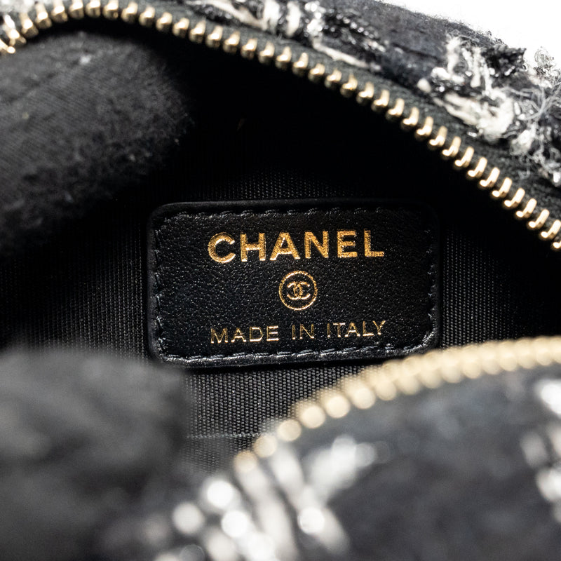 Chanel 19 round clutch with chain tweed multicolour GHW