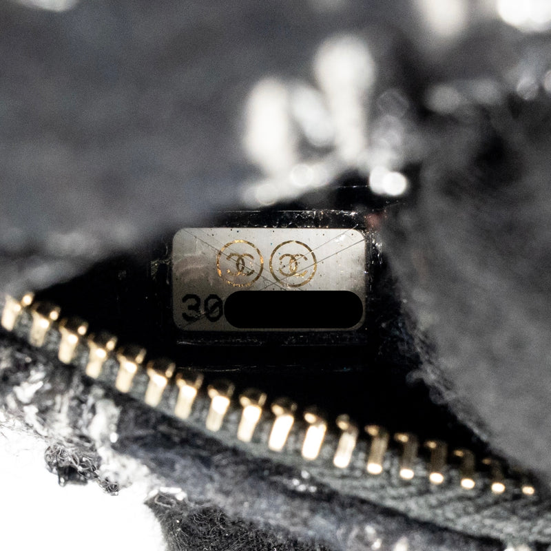 Chanel 19 round clutch with chain tweed multicolour GHW