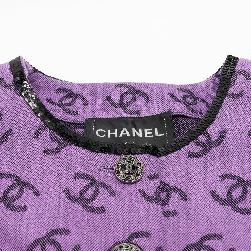 Chanel size 38 22S CC logo Jacket purple / black