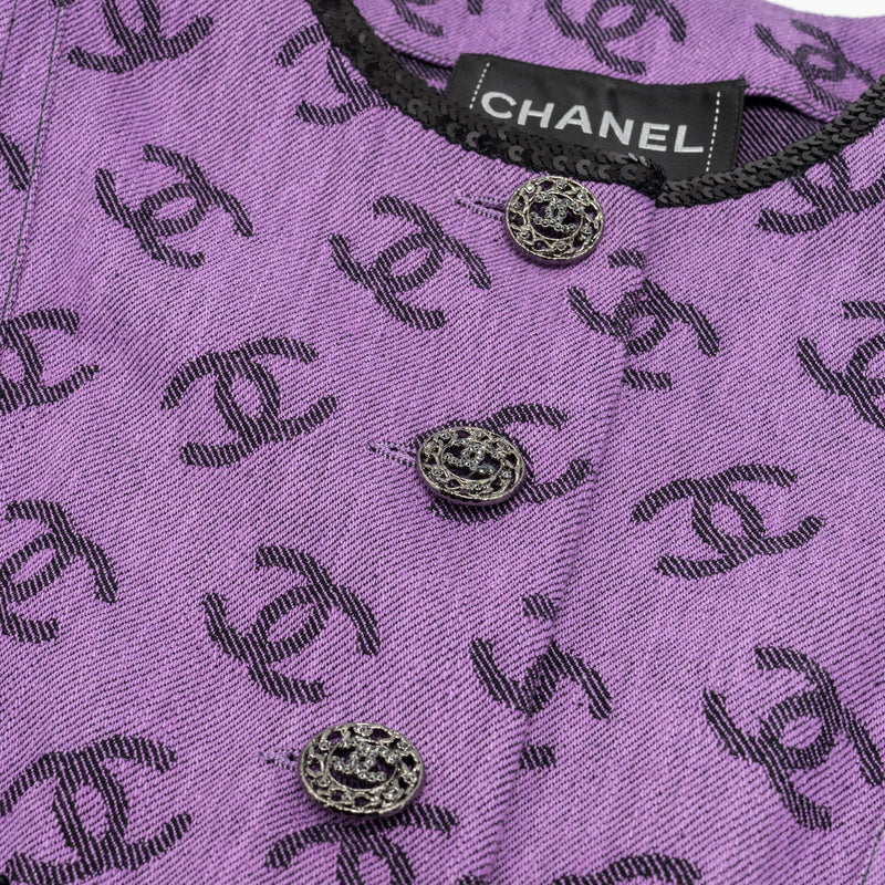 Chanel size 38 22S CC logo Jacket purple / black