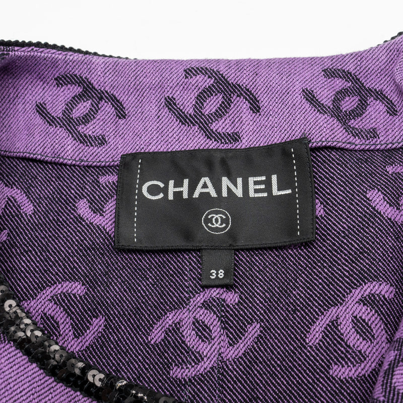 Chanel size 38 22S CC logo Jacket purple / black