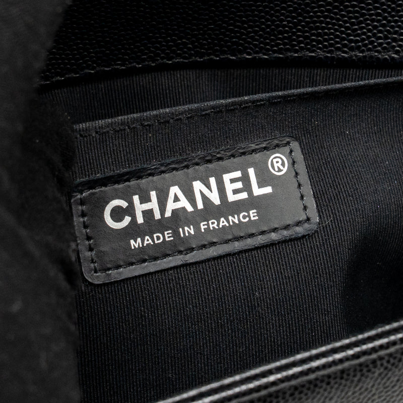 Chanel Medium Boy Bag Caviar black ruthenium silver hardware