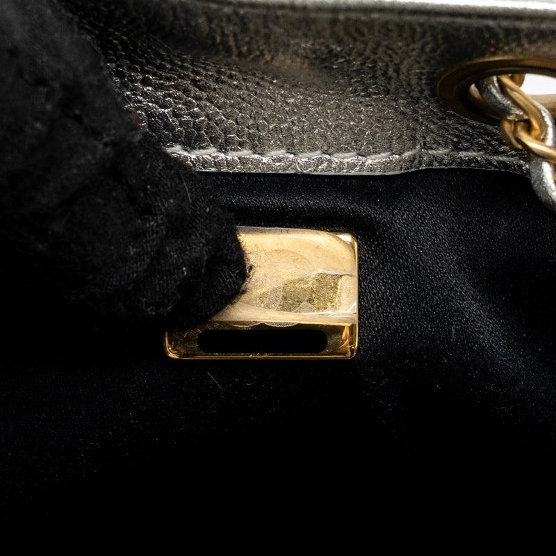 Chanel Small 25 bag caviar silver GHW (microchip)
