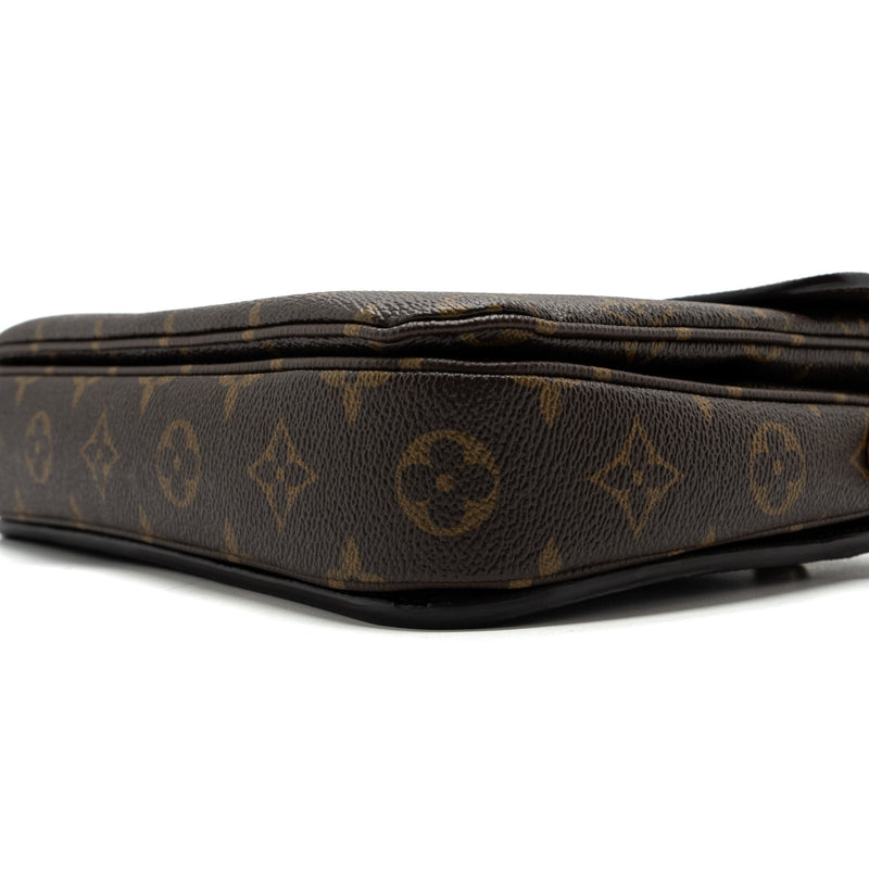 Louis Vuitton Pochette Métis Monogram Canvas GHW