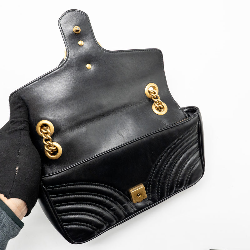 Gucci Medium GG Marmont Shoulder Bag Calfskin Black GHW