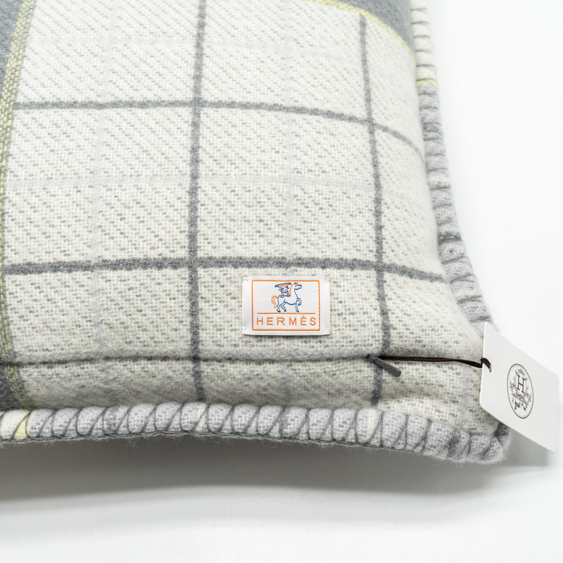 Hermes Baby Avalon Pillow Laine Merinos/Cashmere Gris Perle