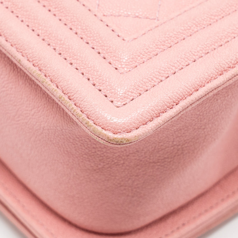 Chanel Medium Boy Bag Grained Calfskin Pink LGHW