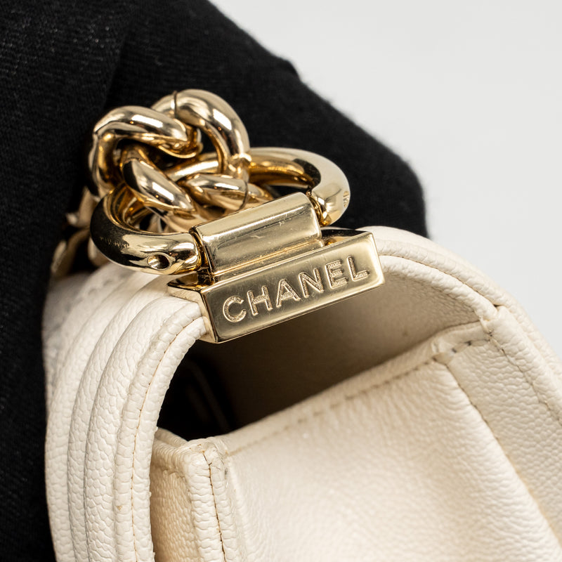 Chanel Small boy bag caviar white LGHW