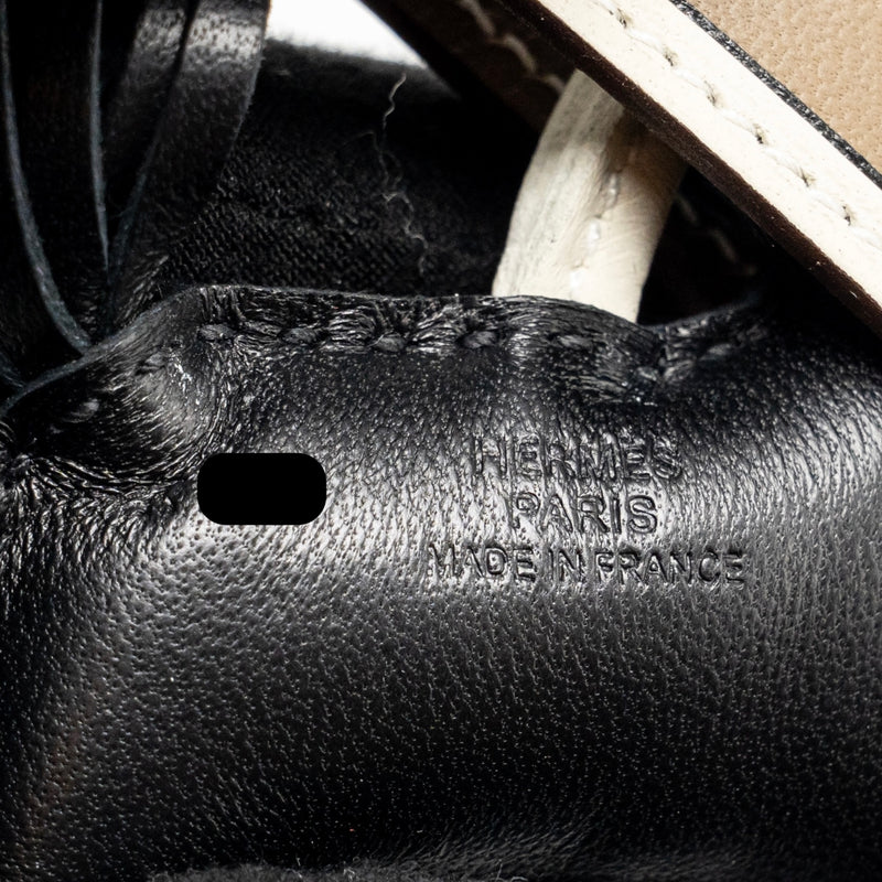 Hermes Rodeo PM Robeo Cueur Agneau Black/Craie/Etoupe Stamp K