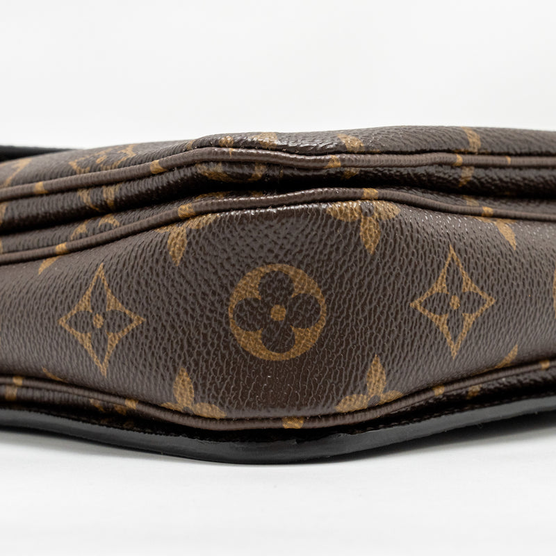 Louis Vuitton Pochette Metis Monogram Canvas GHW