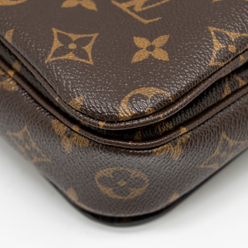 Louis Vuitton Pochette Metis Monogram Canvas GHW