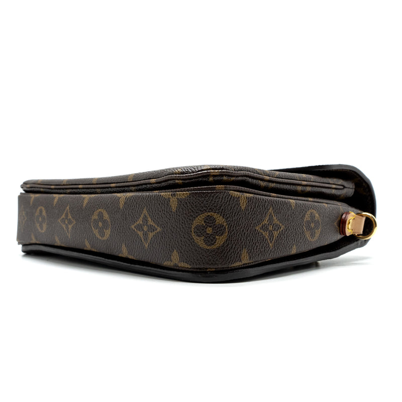 Louis Vuitton Pochette Métis Monogram Canvas GHW