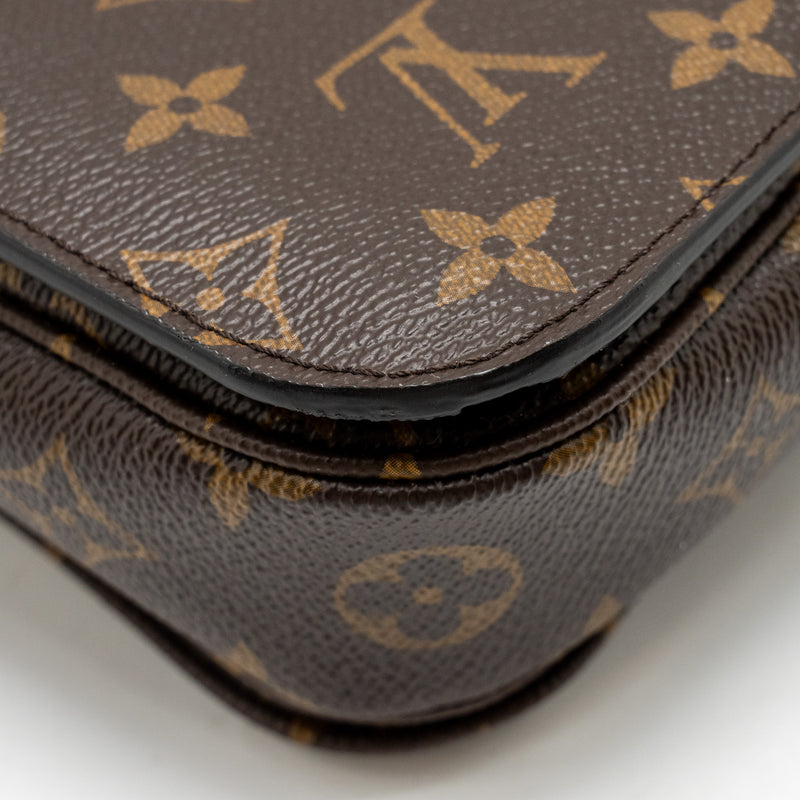 Louis Vuitton Pochette Metis Monogram Canvas GHW