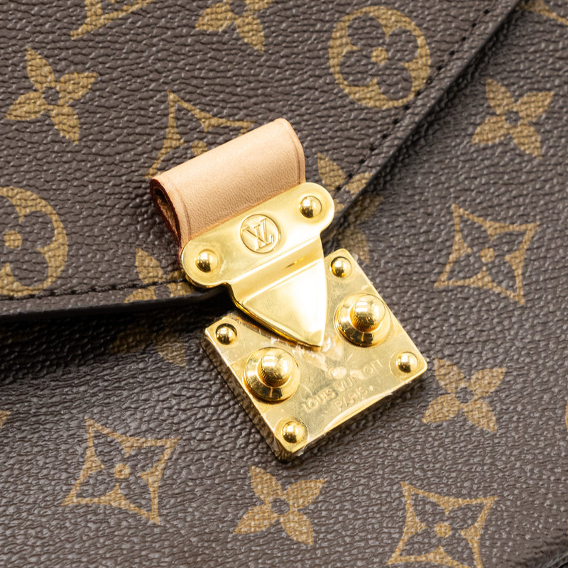 Louis Vuitton Pochette Métis Monogram Canvas GHW