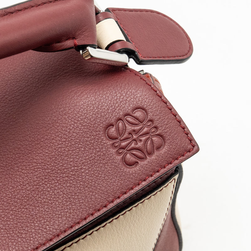 Loewe Small Puzzle Bag Grained Calfskin Burgundy / Multicolour SHW