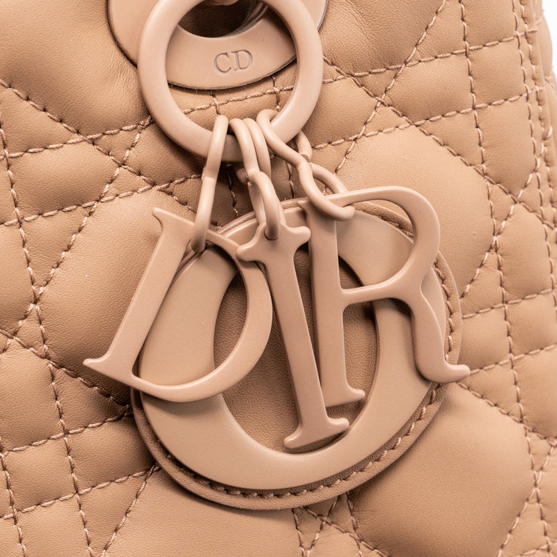 Dior medium lady dior cannage calfskin blush ultramatte