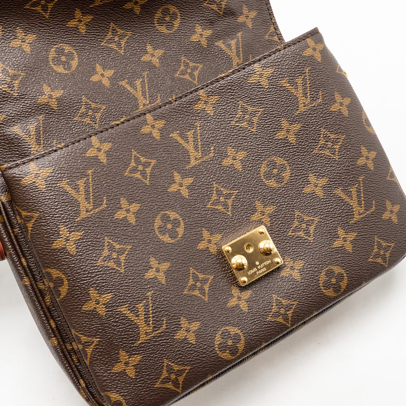 Louis Vuitton Pochette Metis monogram Canvas GHW