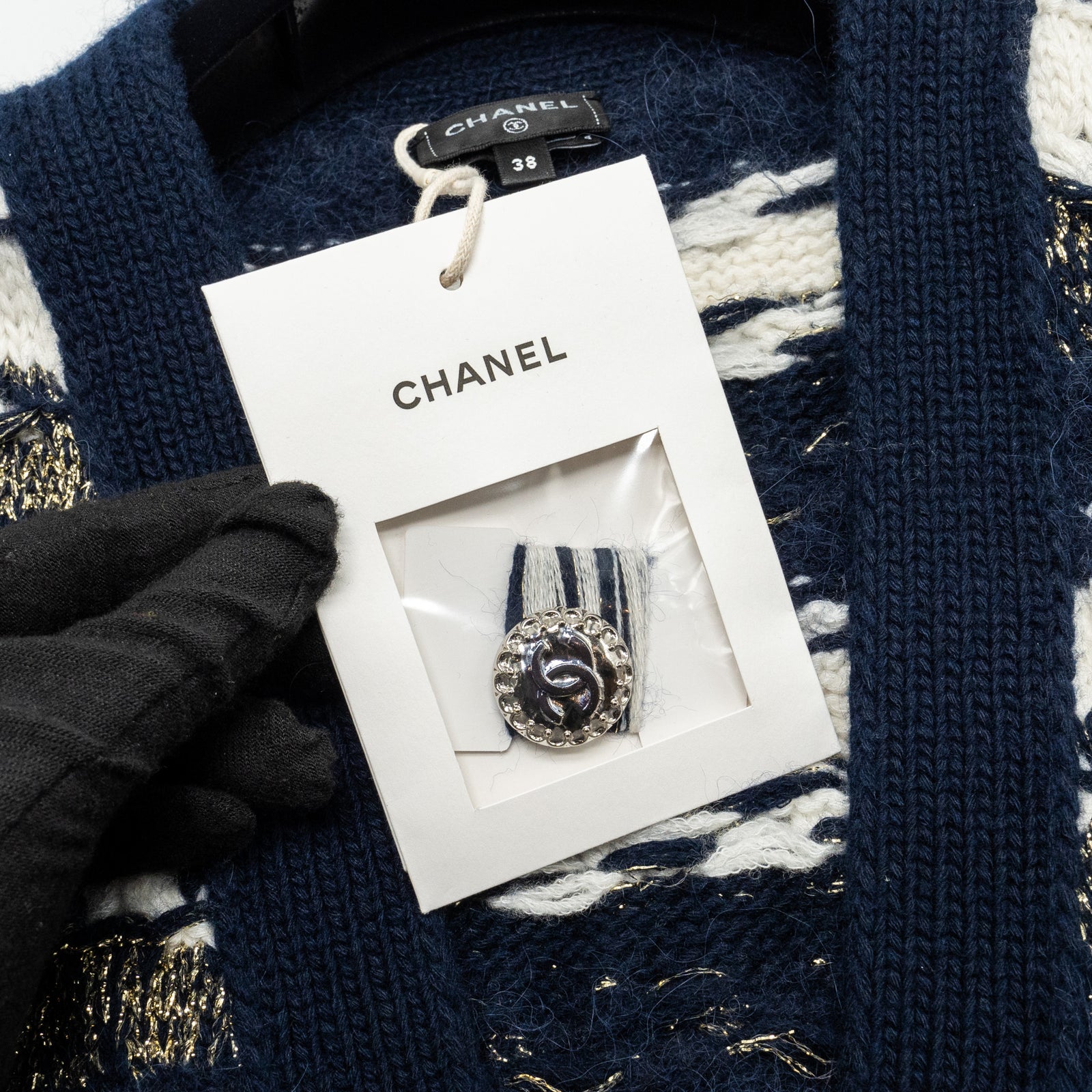 シャネル　カーディガン Cardigan - Embroidered wool, orange — Fashion | CHANEL