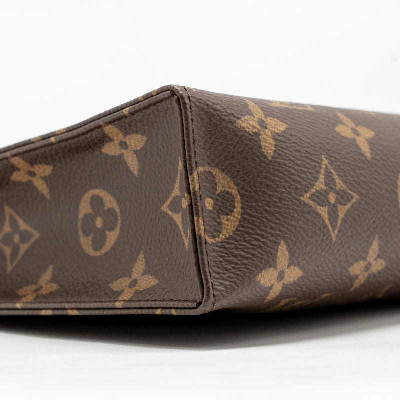 Louis Vuitton Toiletry Pochette 26 Monogram Canvas GHW