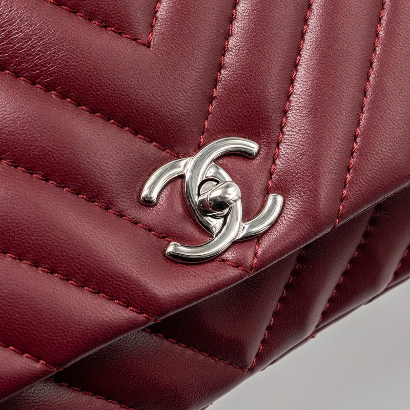Chanel Chevron Flap bag Lambskin dark red SHW