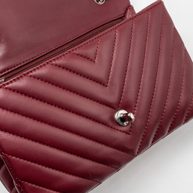 Chanel Chevron Flap bag Lambskin dark red SHW