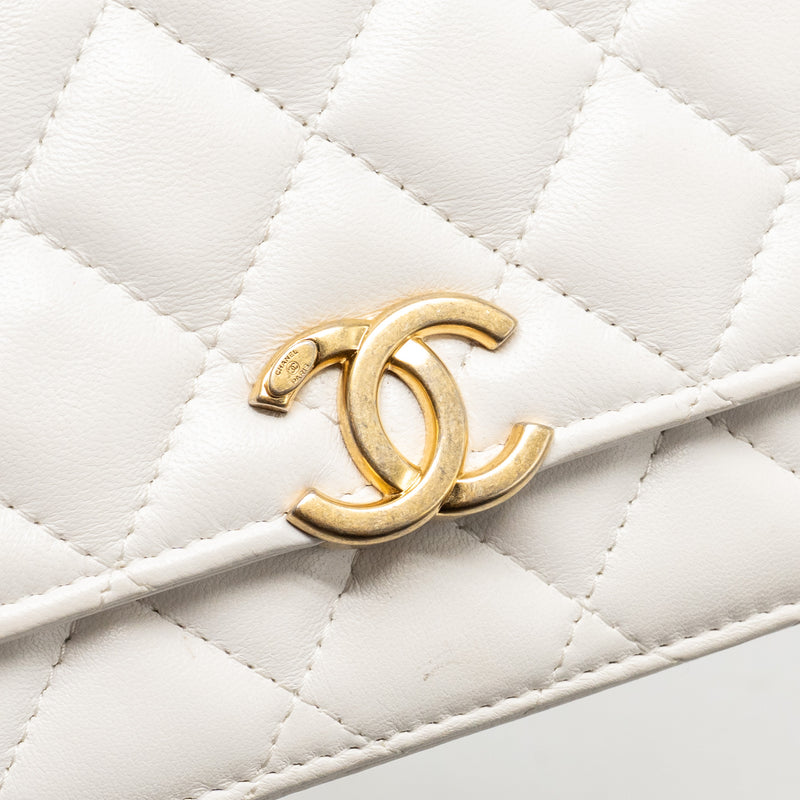 Chanel Giant Chain Classic Wallet on Chain Lambskin White Multicolour Hardware (Microchip)